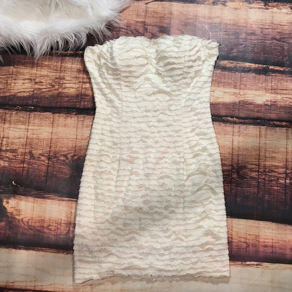 Dresses & Skirts - White Ruffle Strapless Bodycon Tight Dress